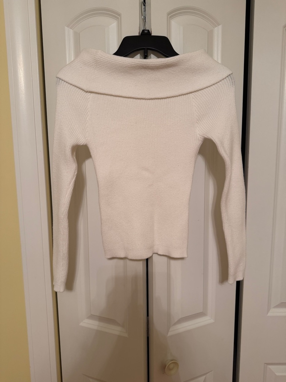 Off-Shoulder Ribbed Knit Sweater - White - Picture 5 of 5